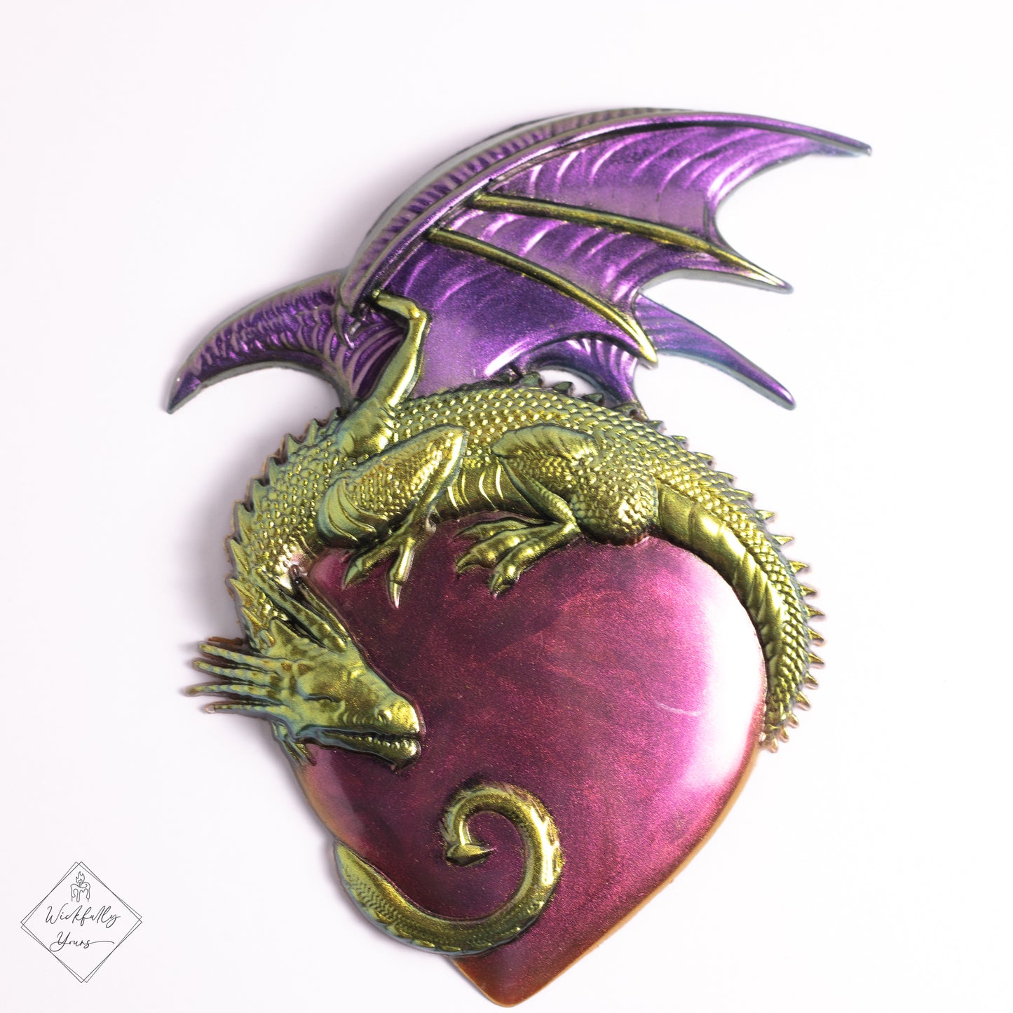 Gold dragon heart resin art front